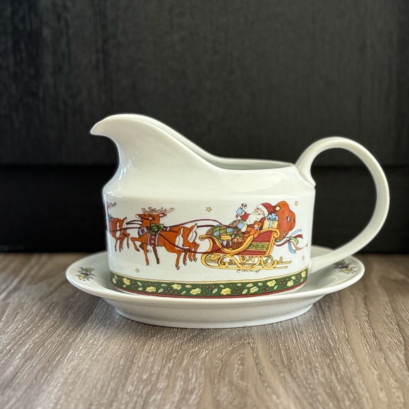 A Christmas Story Portmeirion Gravy boat + tray - Picture 1 of 7